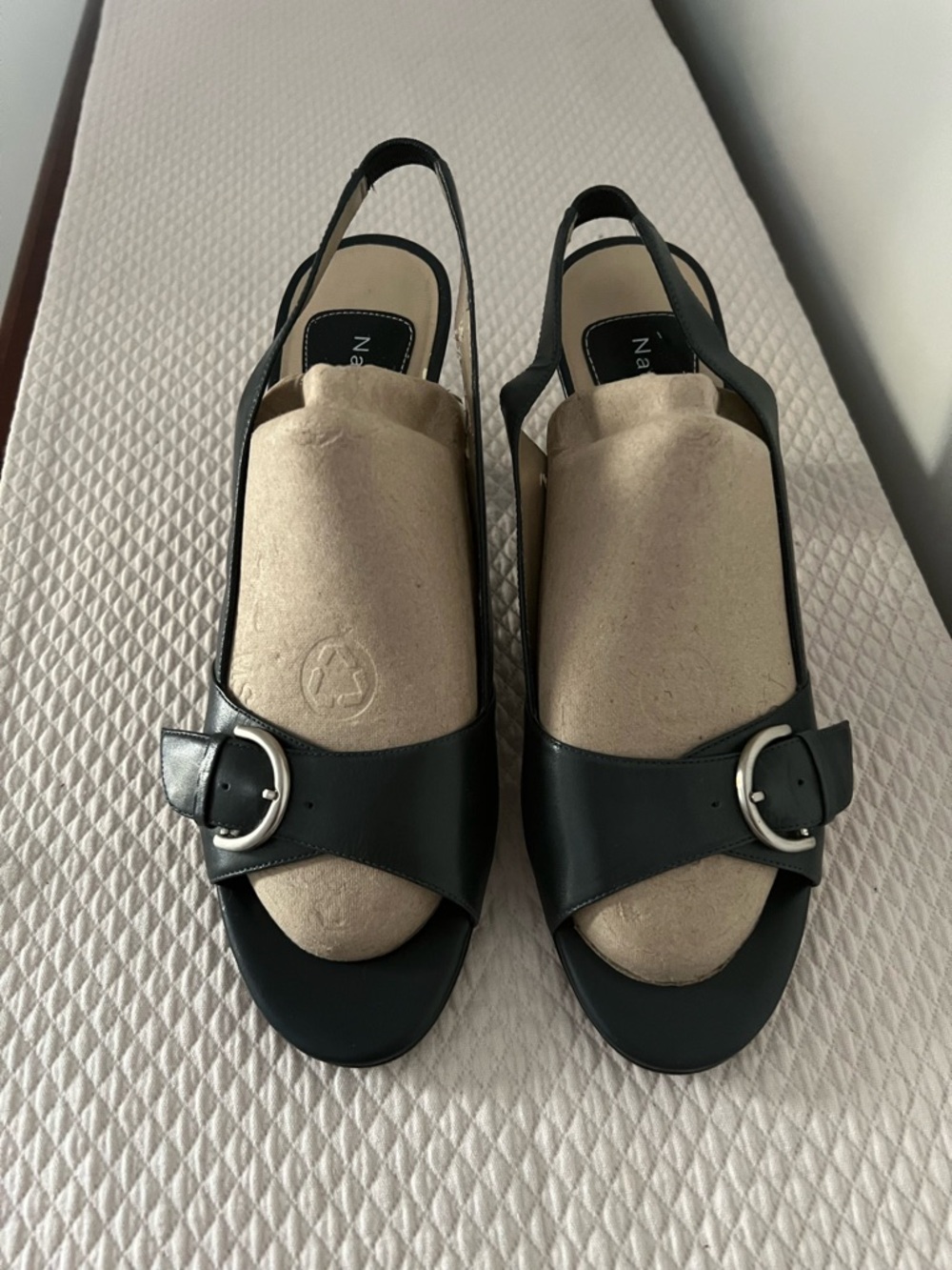 Naturalizer Women’s navy Slingback Buckle Sandals